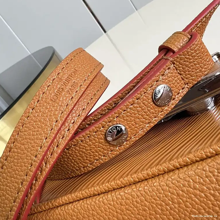 Fashionreps Bag 2209HT0010 LV 0821